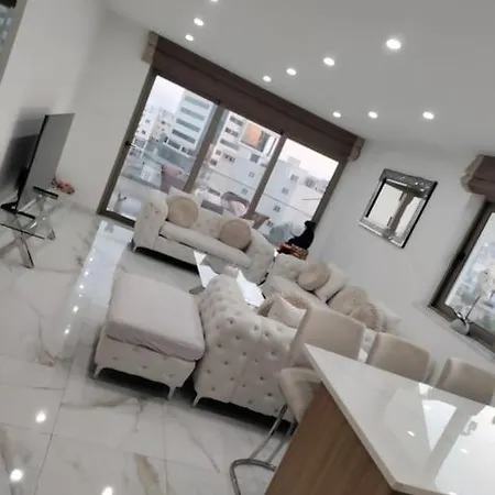 Apartment Luxury In 2 Bedroom 1 Balcony *